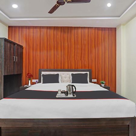 Collection O Srg Hotel Chinhat Exterior photo