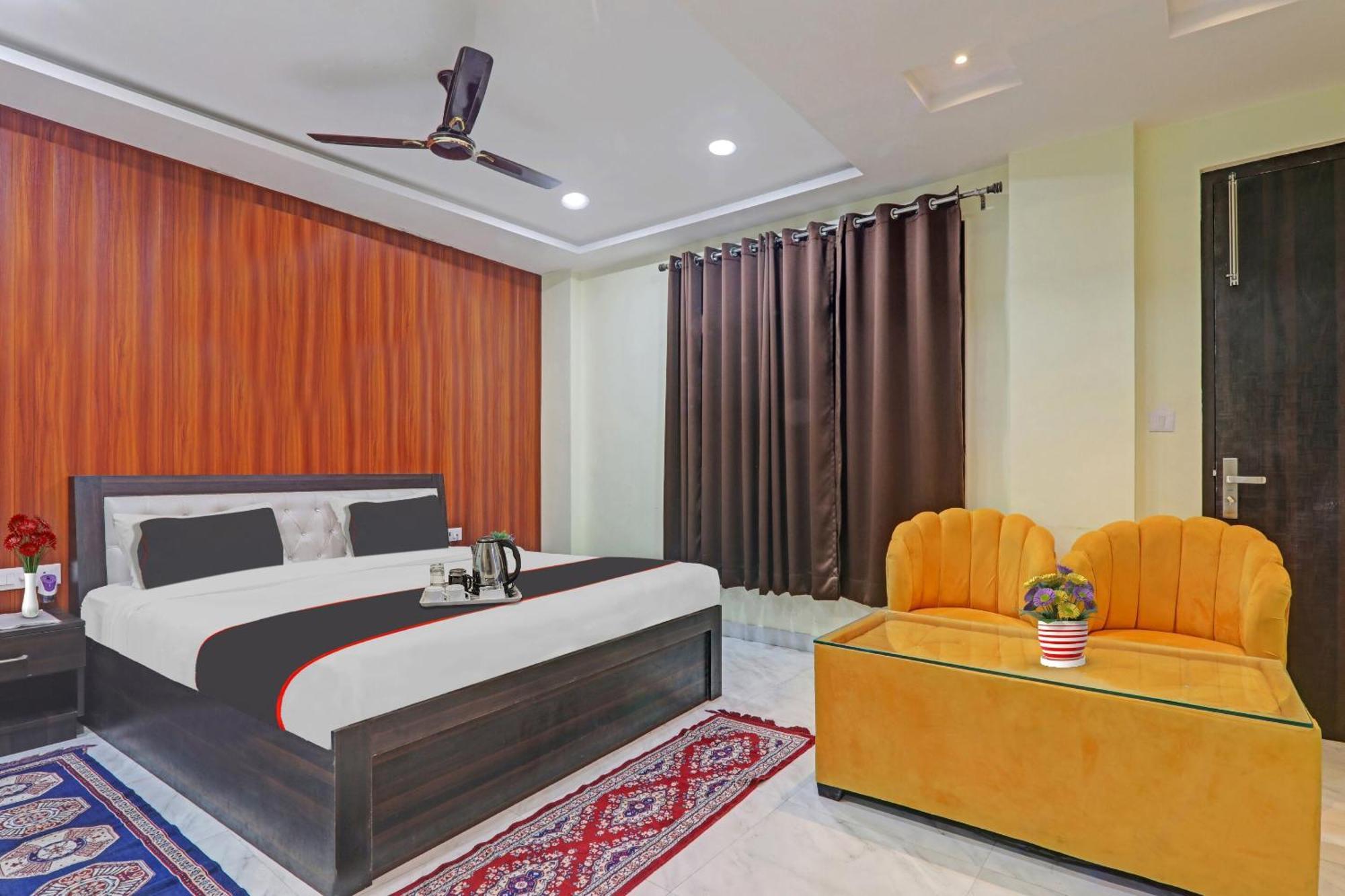 Collection O Srg Hotel Chinhat Exterior photo